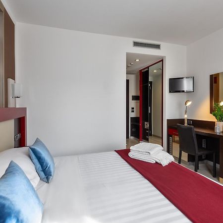 Kairos Garda Hotel カステルヌオーヴォ・デル・ガルダ エクステリア 写真