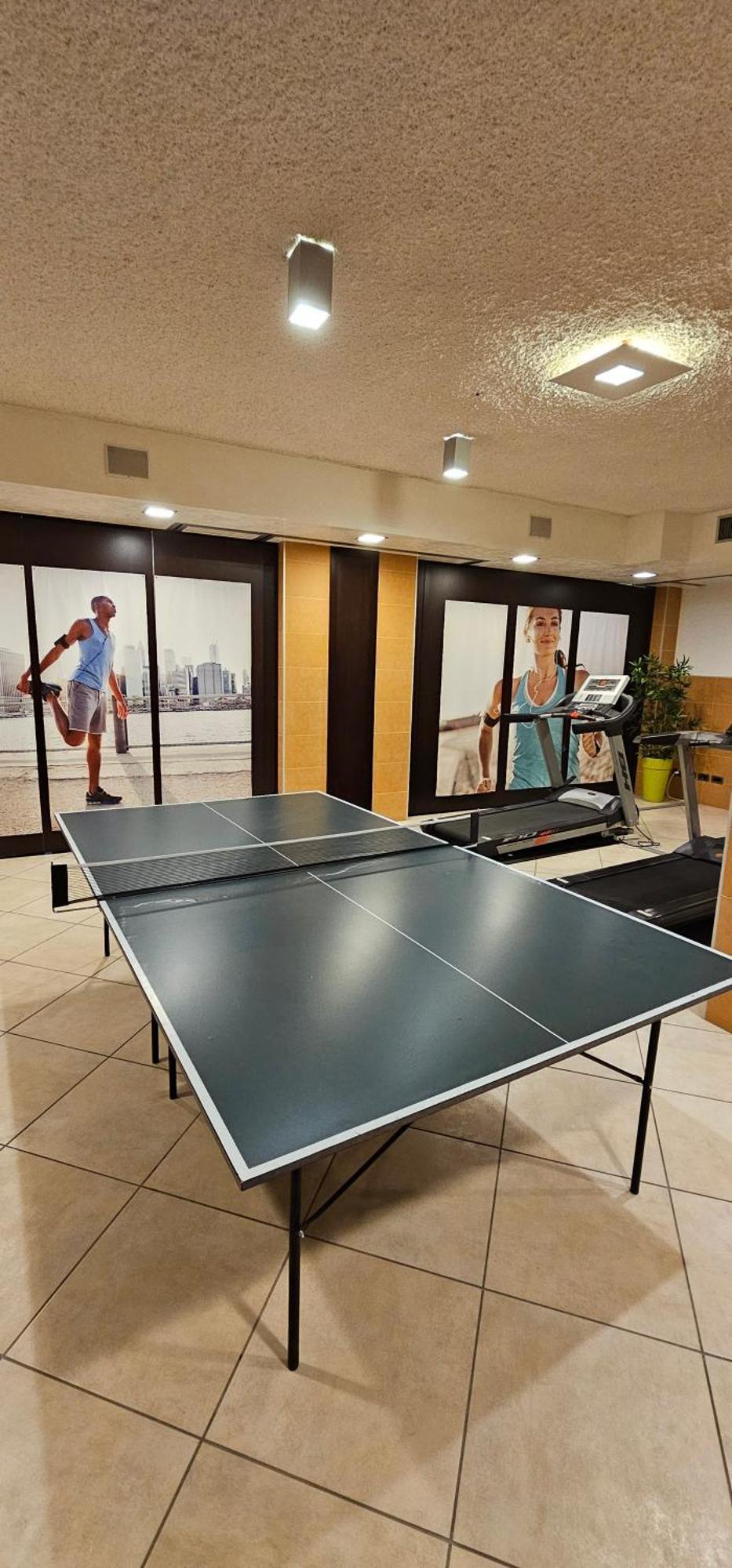 Kairos Garda Hotel カステルヌオーヴォ・デル・ガルダ エクステリア 写真