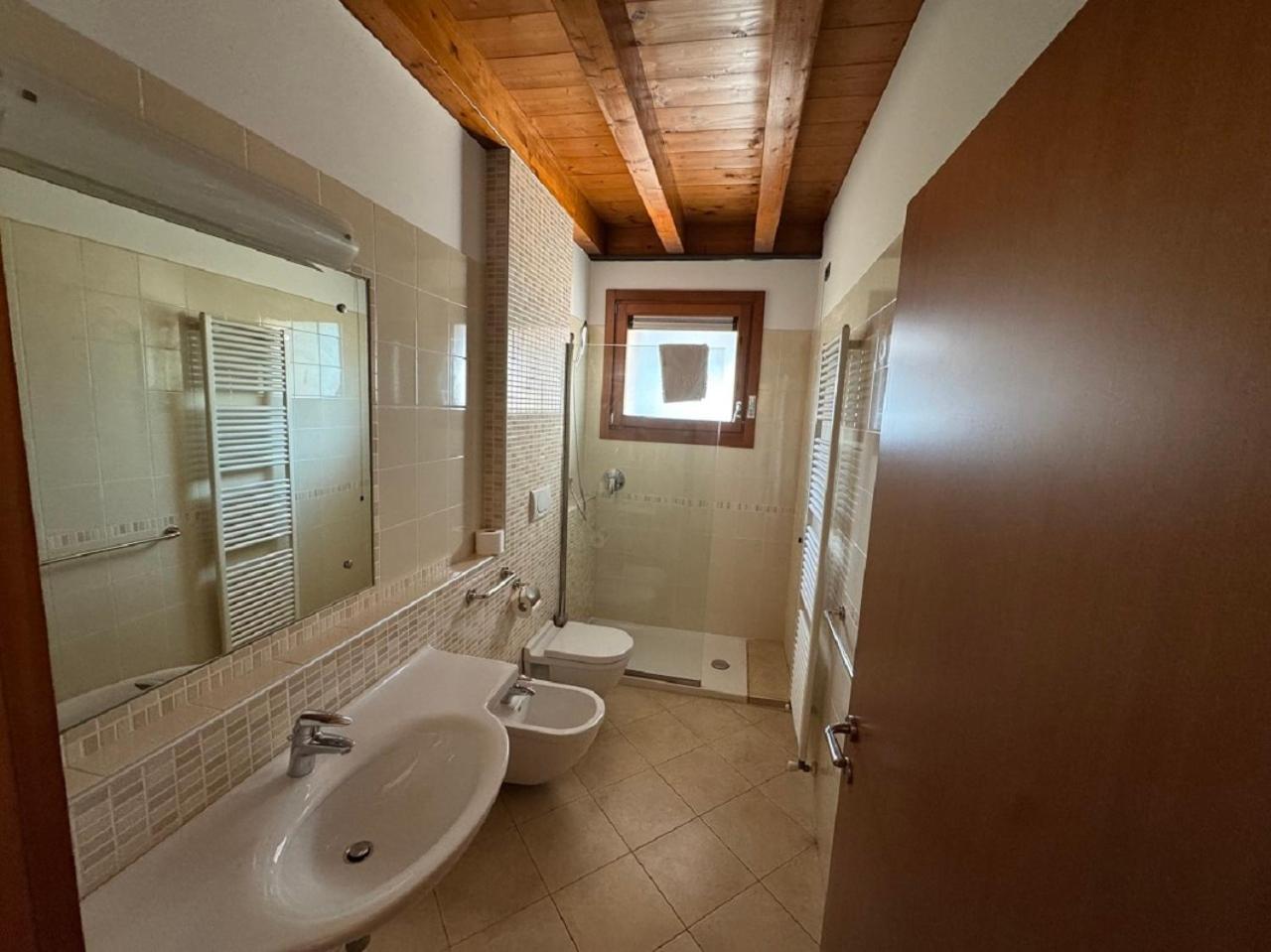 Kairos Garda Hotel カステルヌオーヴォ・デル・ガルダ エクステリア 写真